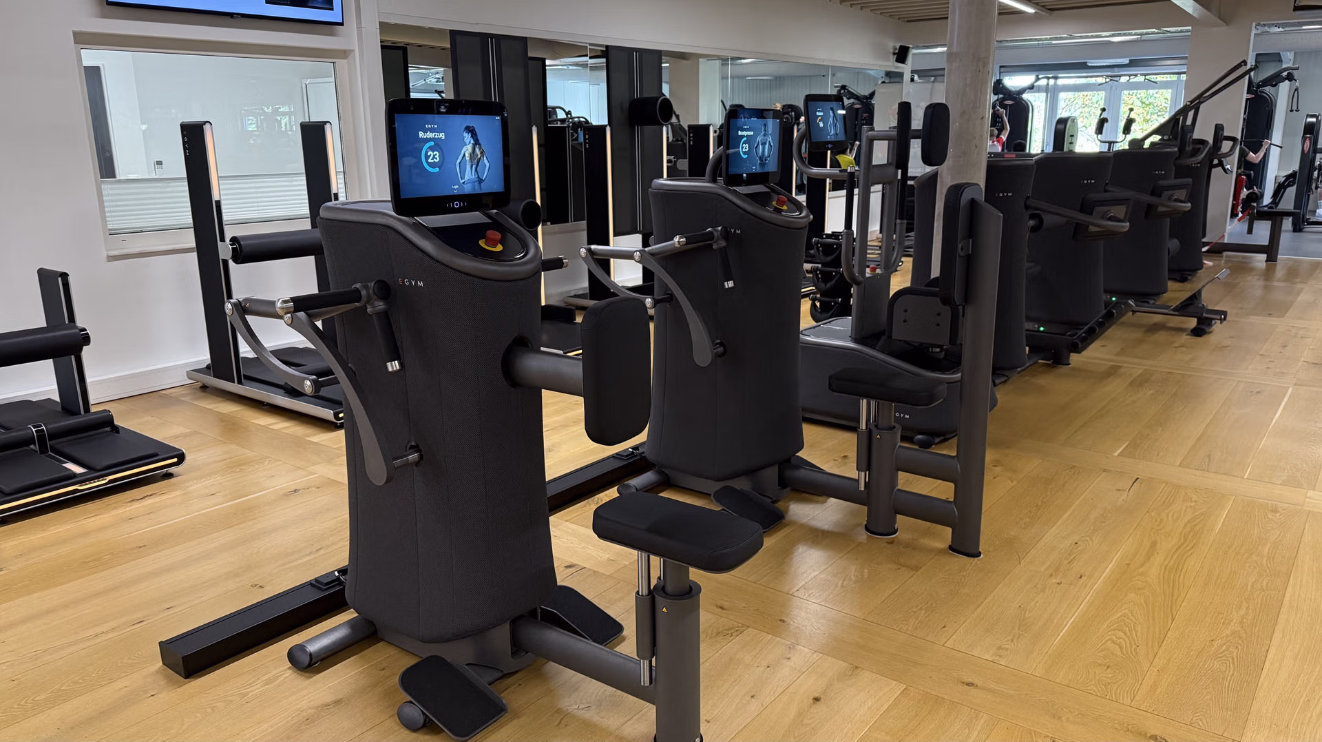 EGYM Kraftgeräte im TIME/OUT